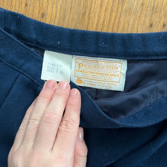 Vintage Pendleton 100% Wool Navy Midi Skirt - Picture 3 of 4